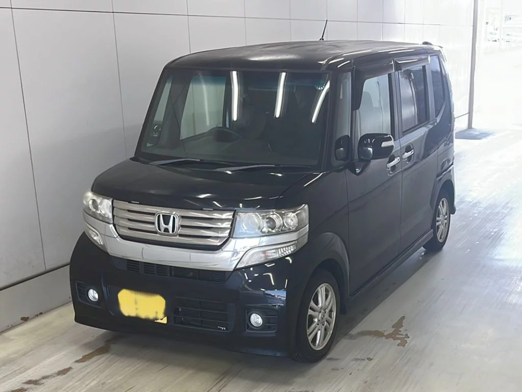 Honda N BOX CUSTOM  с аукциона в Японии