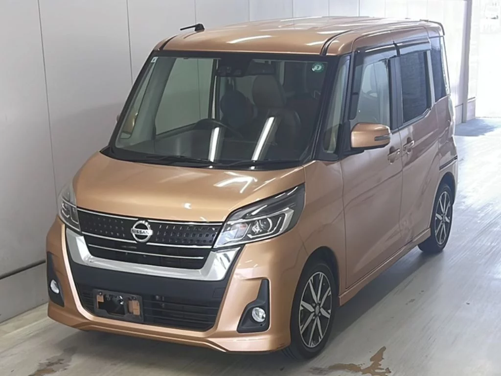 Nissan Dayz Roox  с аукциона в Японии