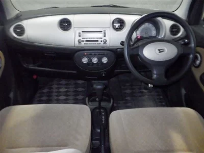 Daihatsu Mira Gino