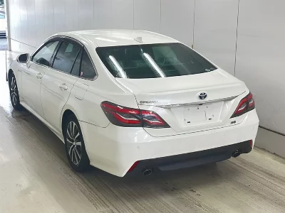 Toyota CROWN HYBRID