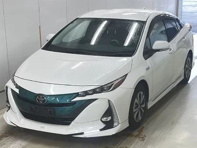 Toyota Prius PHV