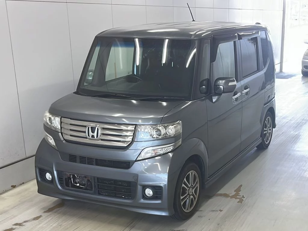 Honda N BOX CUSTOM  с аукциона в Японии