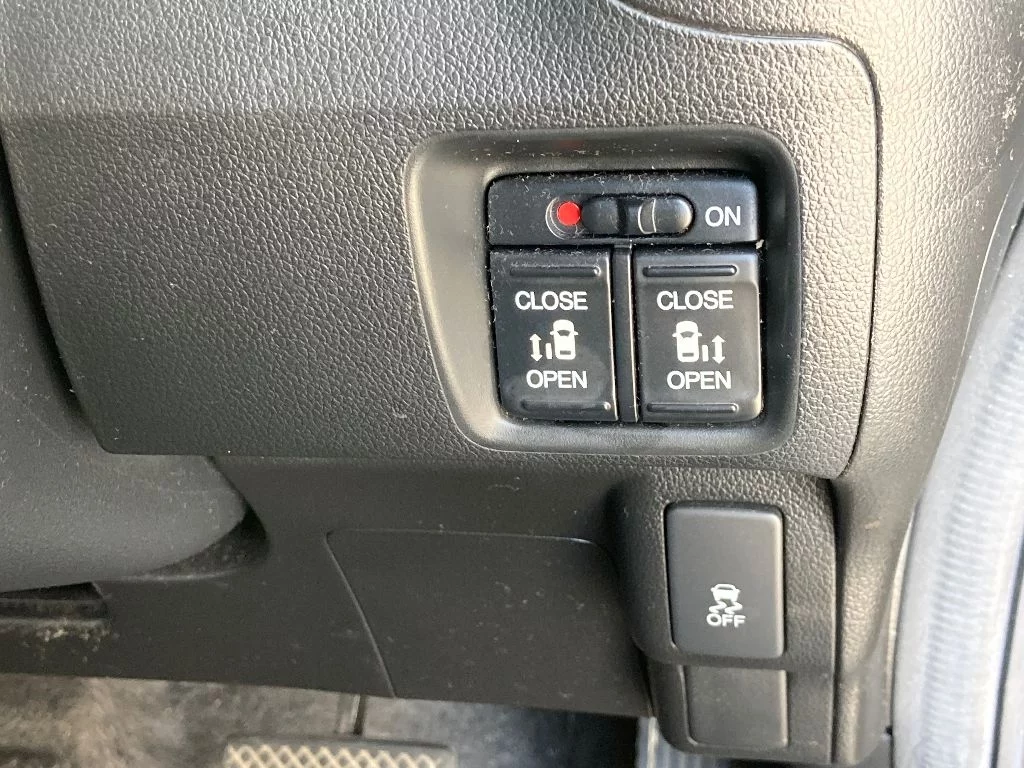 Honda N BOX CUSTOM  с аукциона в Японии