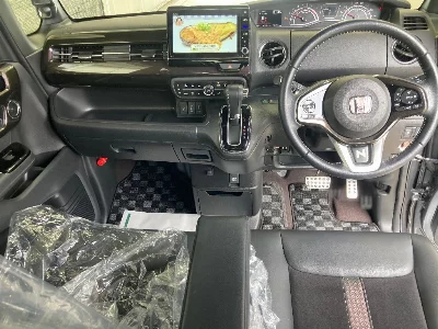 HONDA N BOX CUSTOM