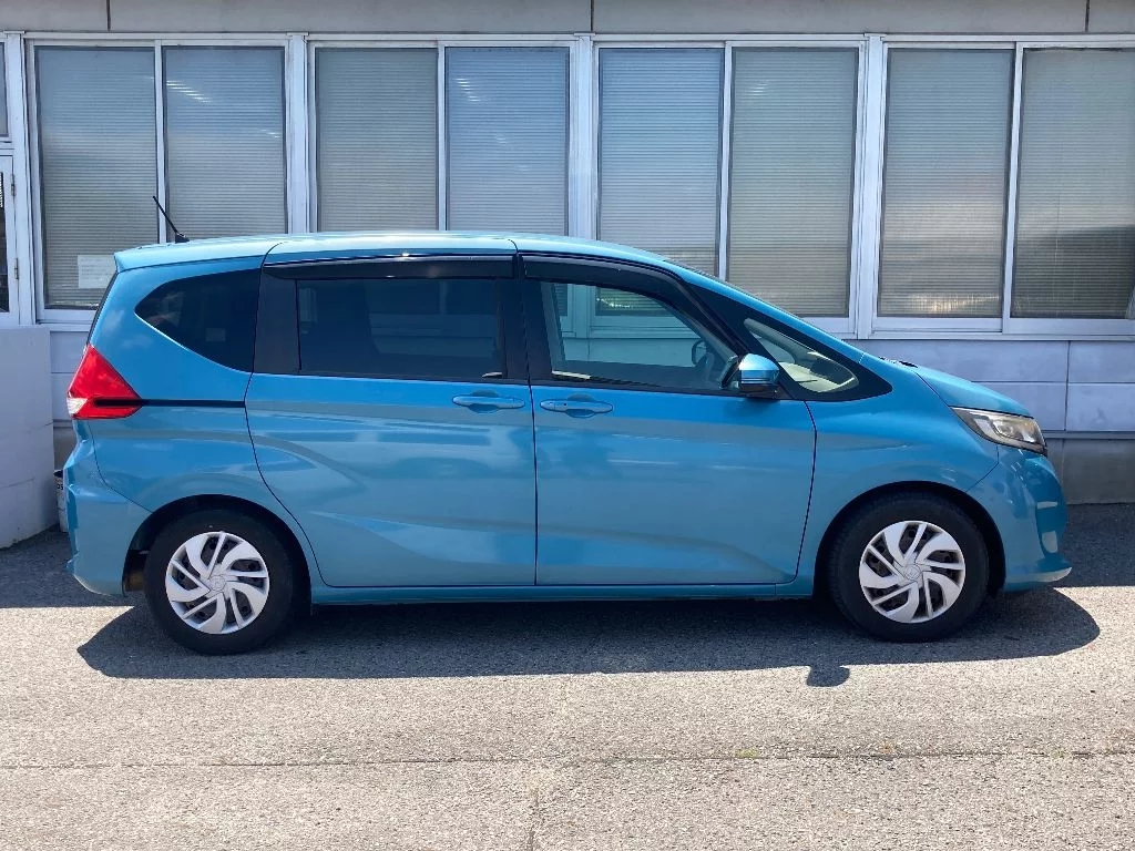Honda Freed  с аукциона в Японии