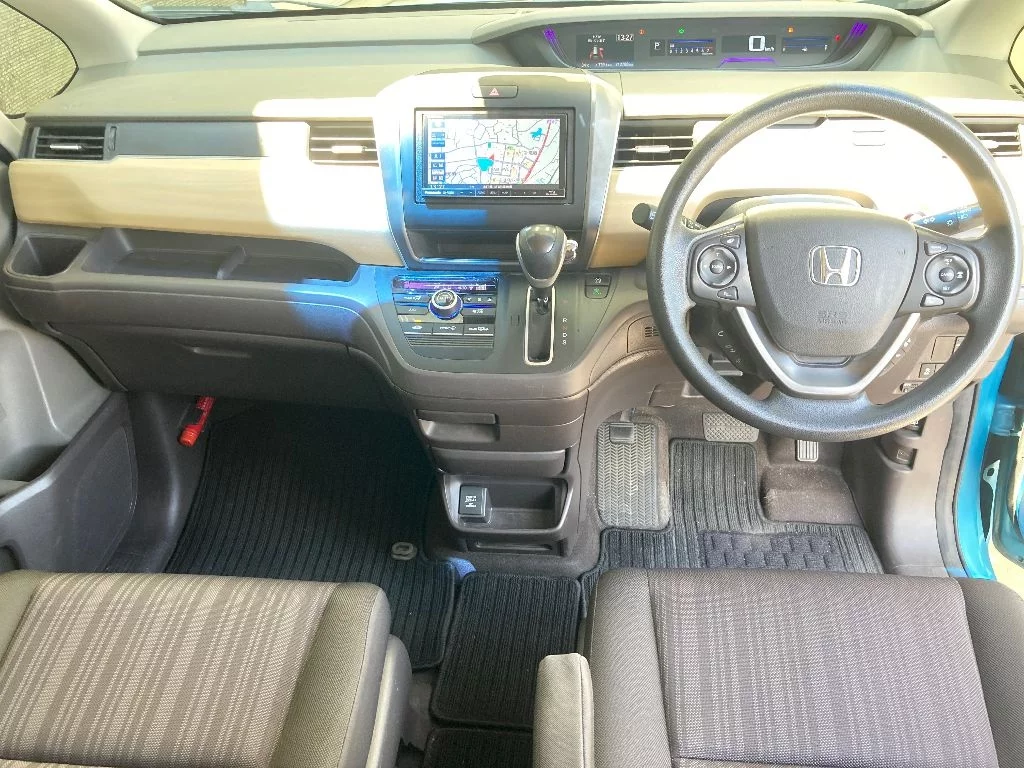 Honda Freed  с аукциона в Японии