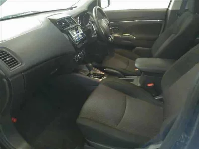 MITSUBISHI RVR