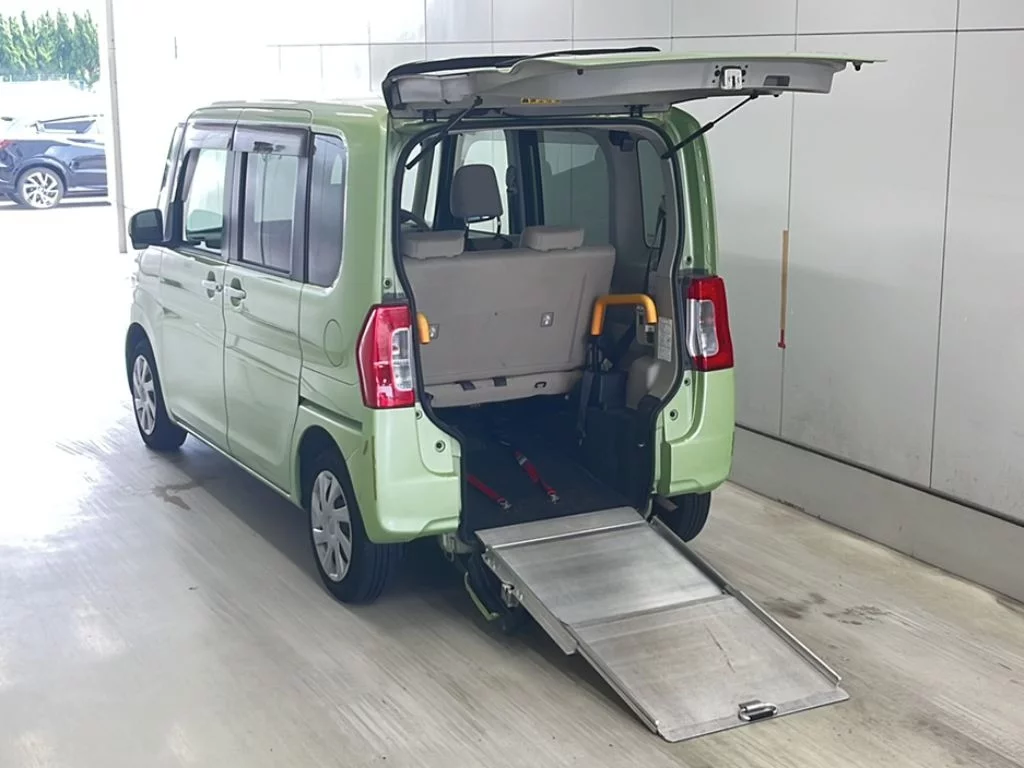 Daihatsu Tanto  с аукциона в Японии