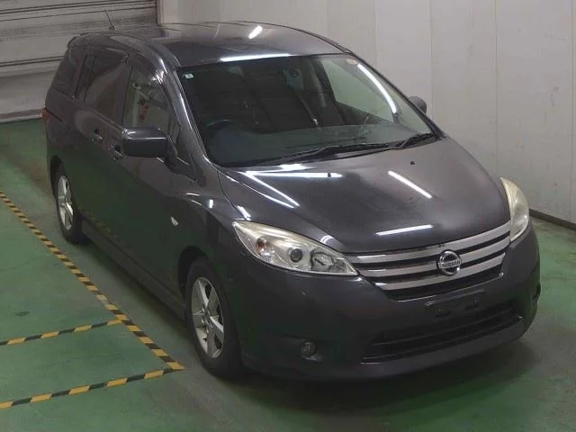 Nissan Lafesta  с аукциона в Японии