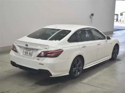 Toyota CROWN HYBRID