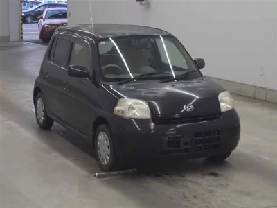 Daihatsu Esse