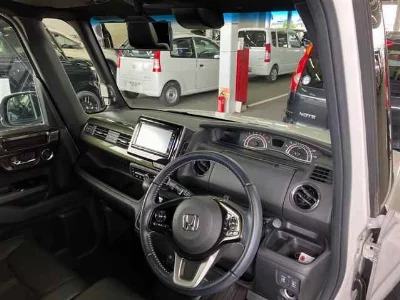 Honda N BOX CUSTOM