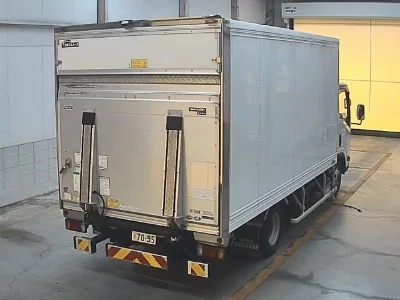 Isuzu Elf