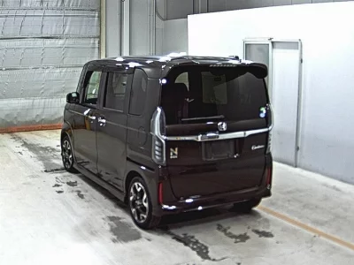 HONDA N BOX CUSTOM