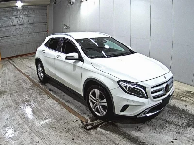 MERCEDES BENZ GLA