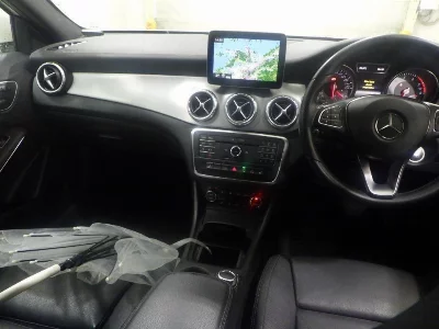 MERCEDES BENZ GLA