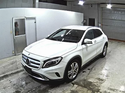 MERCEDES BENZ GLA