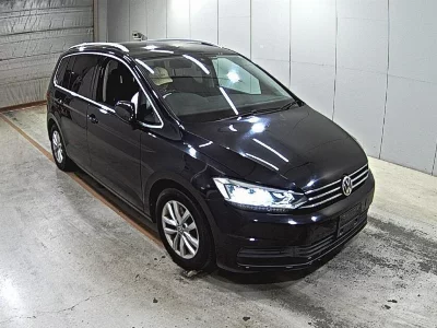 VOLKSWAGEN GOLF TOURAN