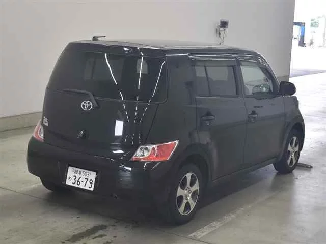 Toyota bB  с аукциона в Японии