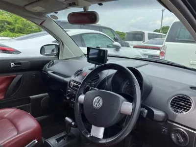 Volkswagen New Beetle