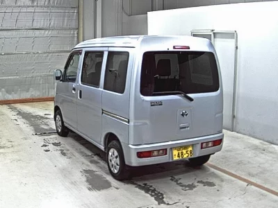 Toyota Pixis Van