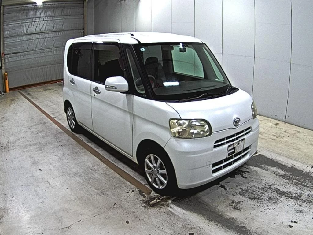 Daihatsu Tanto  с аукциона в Японии