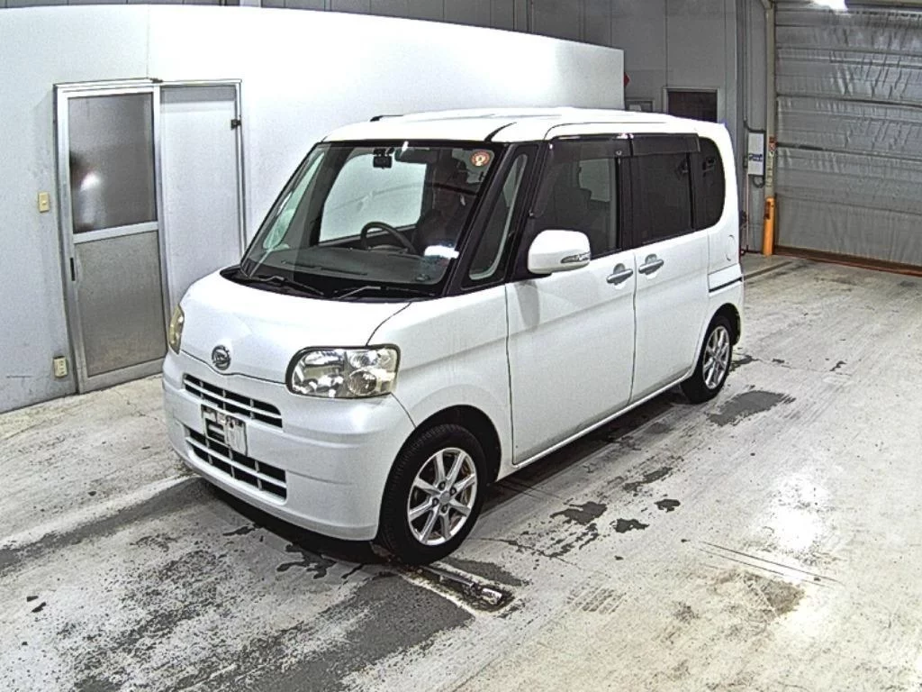Daihatsu Tanto  с аукциона в Японии