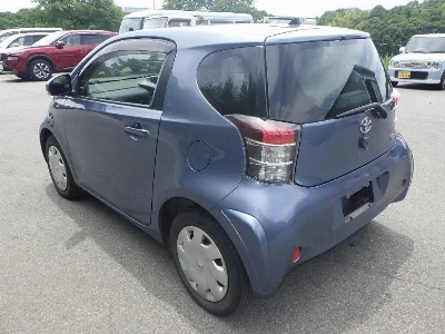 Toyota iQ