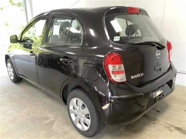Nissan March  с аукциона в Японии