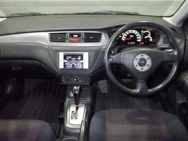 Mitsubishi LANCER CEDIA WAGON  с аукциона в Японии