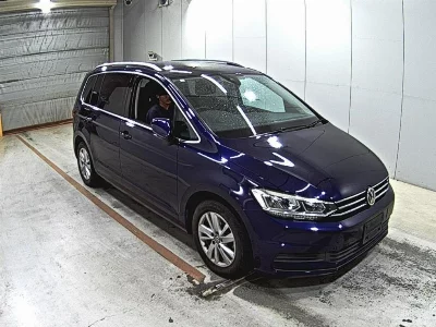 VOLKSWAGEN GOLF TOURAN
