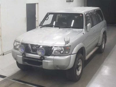 Nissan Safari