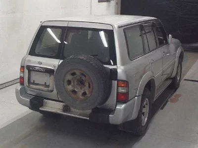 Nissan Safari