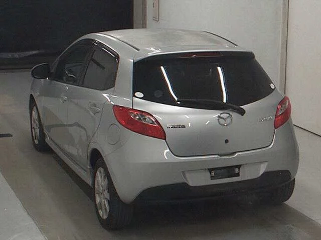 Mazda Demio  с аукциона в Японии