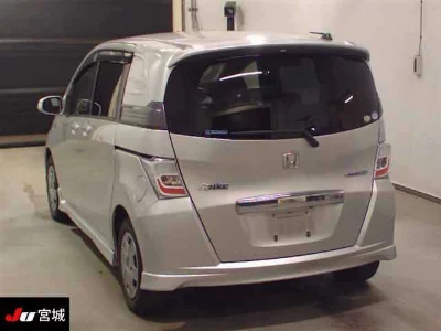 Honda Freed Spike