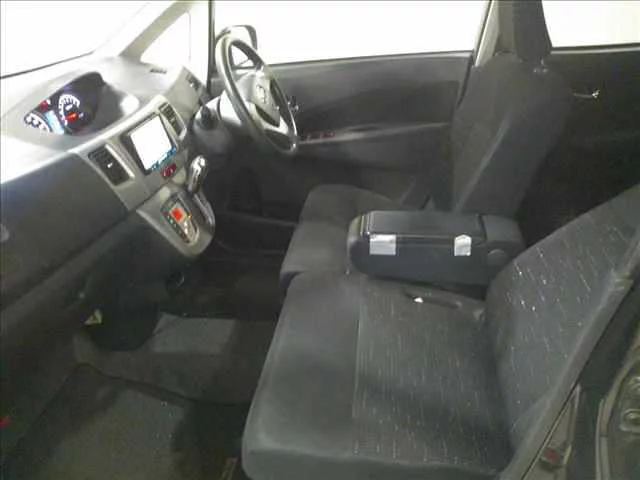 Daihatsu Move  с аукциона в Японии