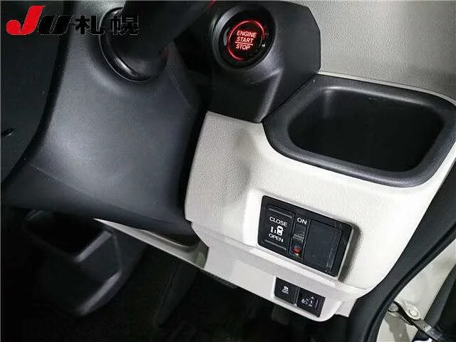 Honda N-Box  с аукциона в Японии