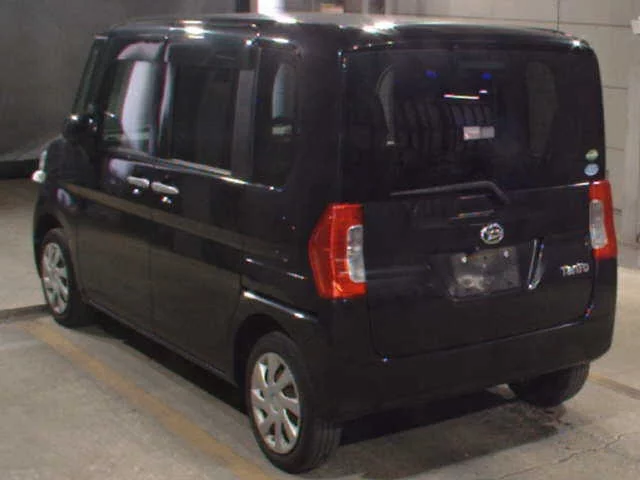 Daihatsu Tanto  с аукциона в Японии