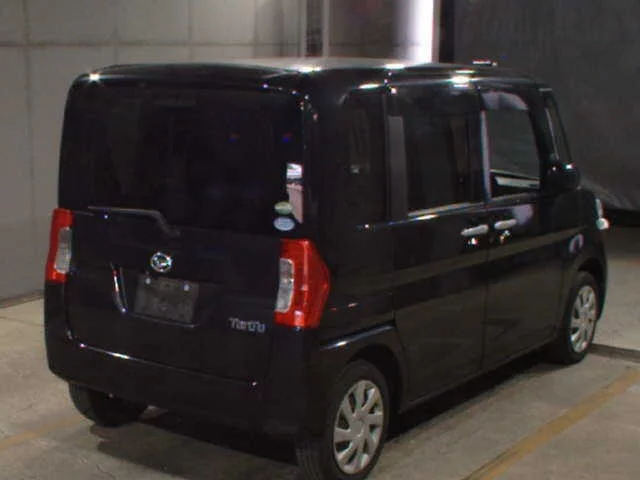 Daihatsu Tanto  с аукциона в Японии