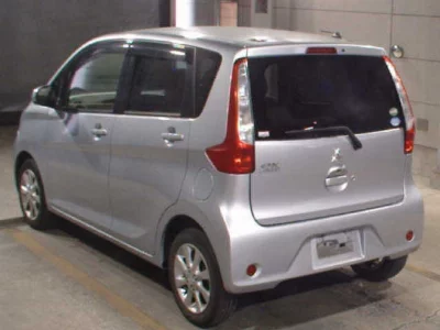 Mitsubishi eK Wagon