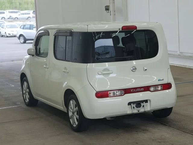 Nissan Cube  с аукциона в Японии