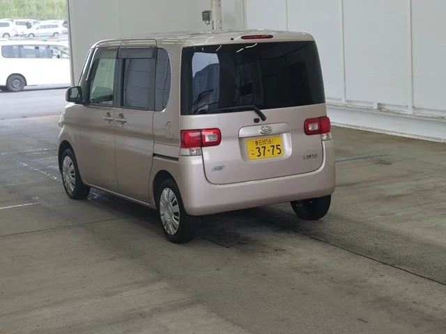 Daihatsu Tanto  с аукциона в Японии
