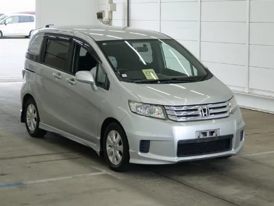 Honda Freed Spike