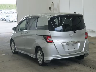 Honda Freed Spike