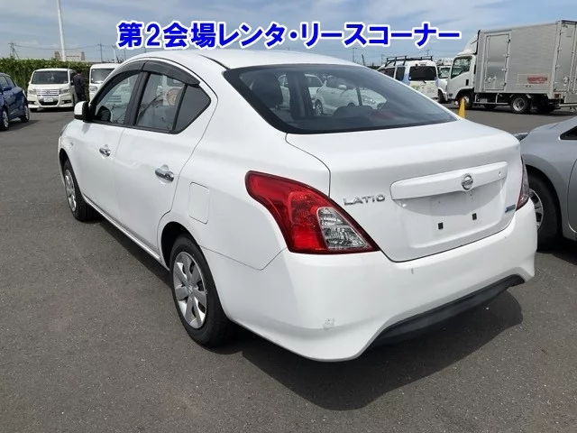 Nissan Tiida Latio  с аукциона в Японии