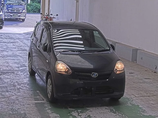 Daihatsu Mira e:S  с аукциона в Японии