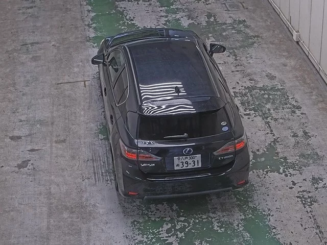 Lexus CT200h  с аукциона в Японии