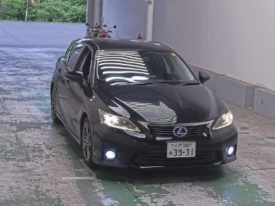 Lexus CT200h