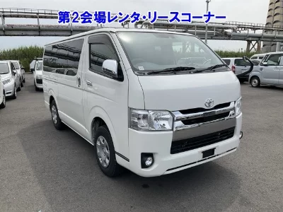 TOYOTA HIACE