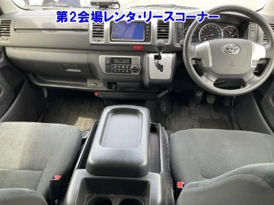 TOYOTA HIACE